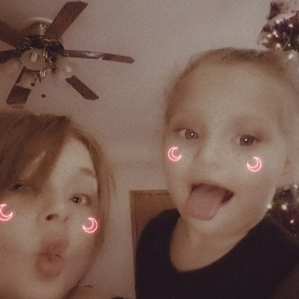 Meet your Posher, Katelyn